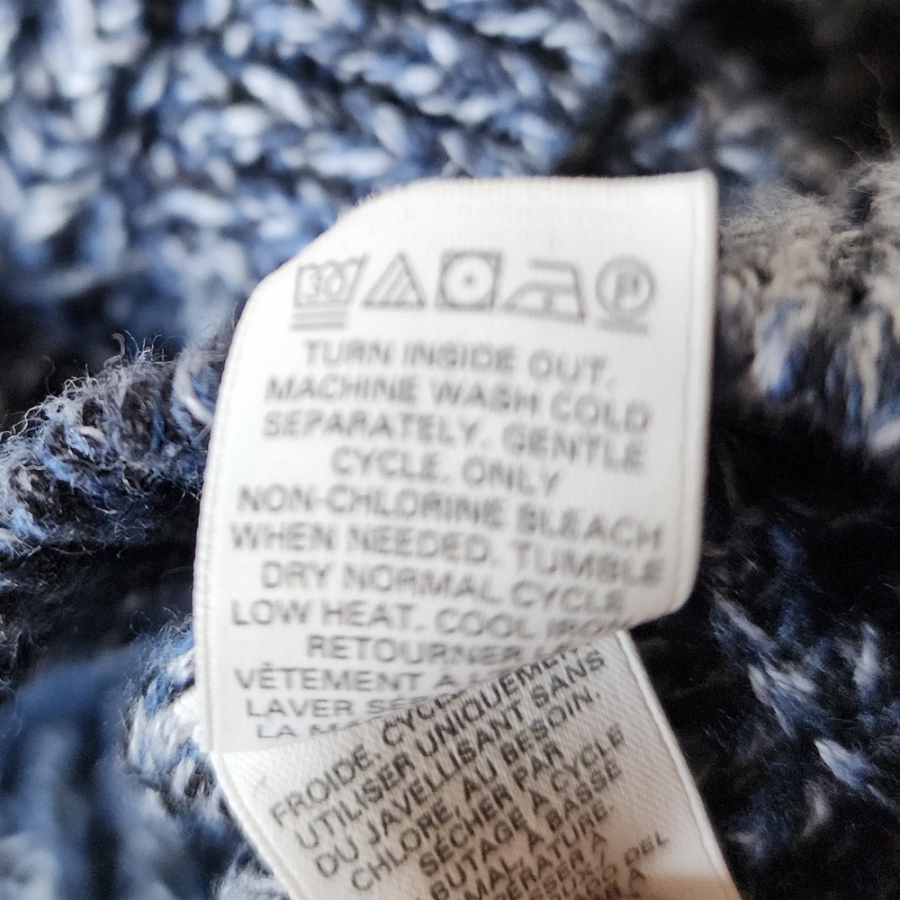 Sweater - Picture 5 of 11